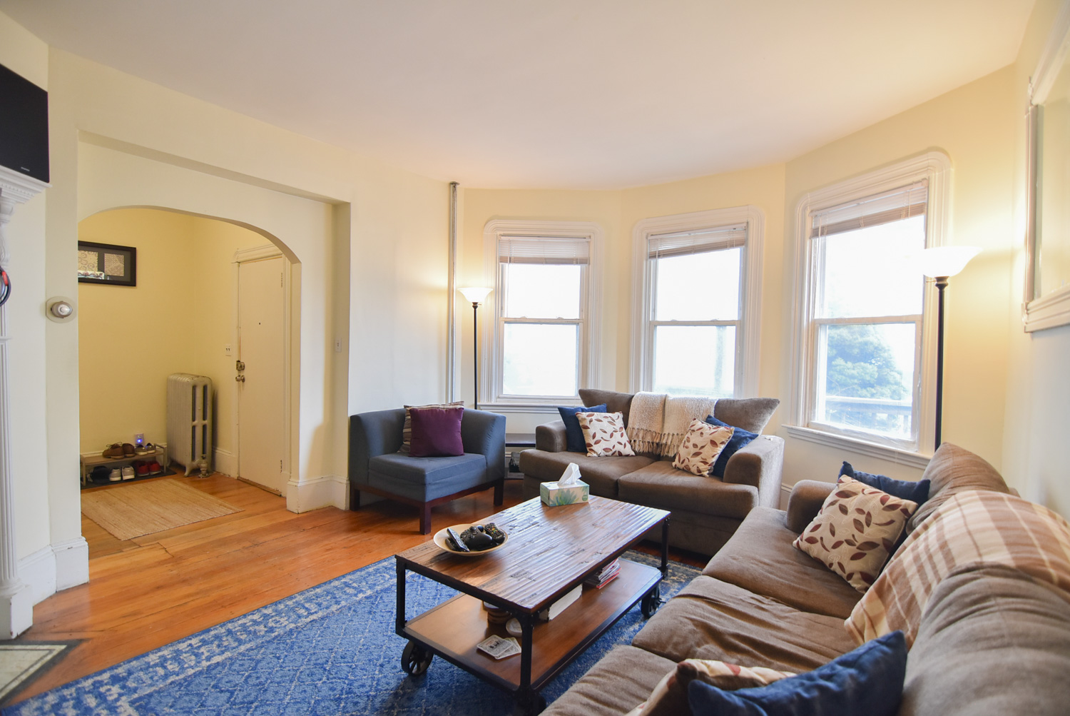 2 bed, 1 bath apartment for rent at 295 Summit Ave Unit 1, Brighton — photo 3 of 12