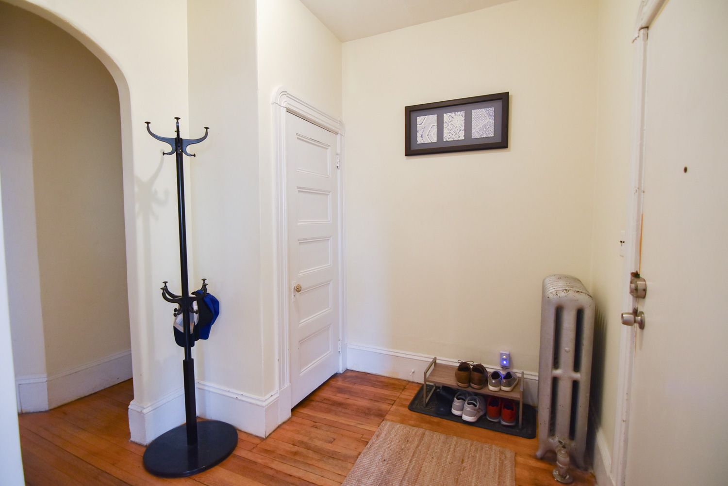 2 bed, 1 bath apartment for rent at 295 Summit Ave Unit 1, Brighton — photo 4 of 12