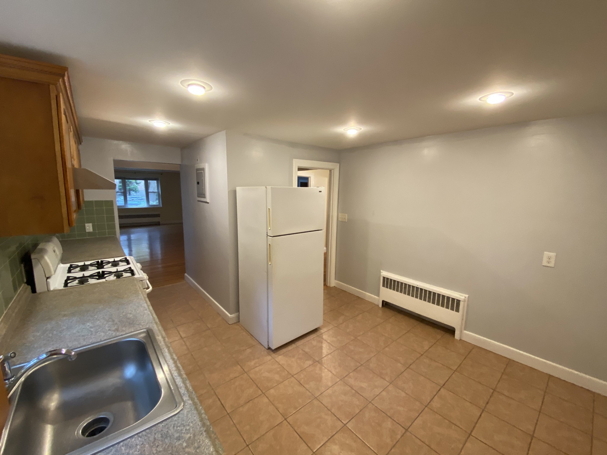 12 Louise Rd, Chestnut Hill