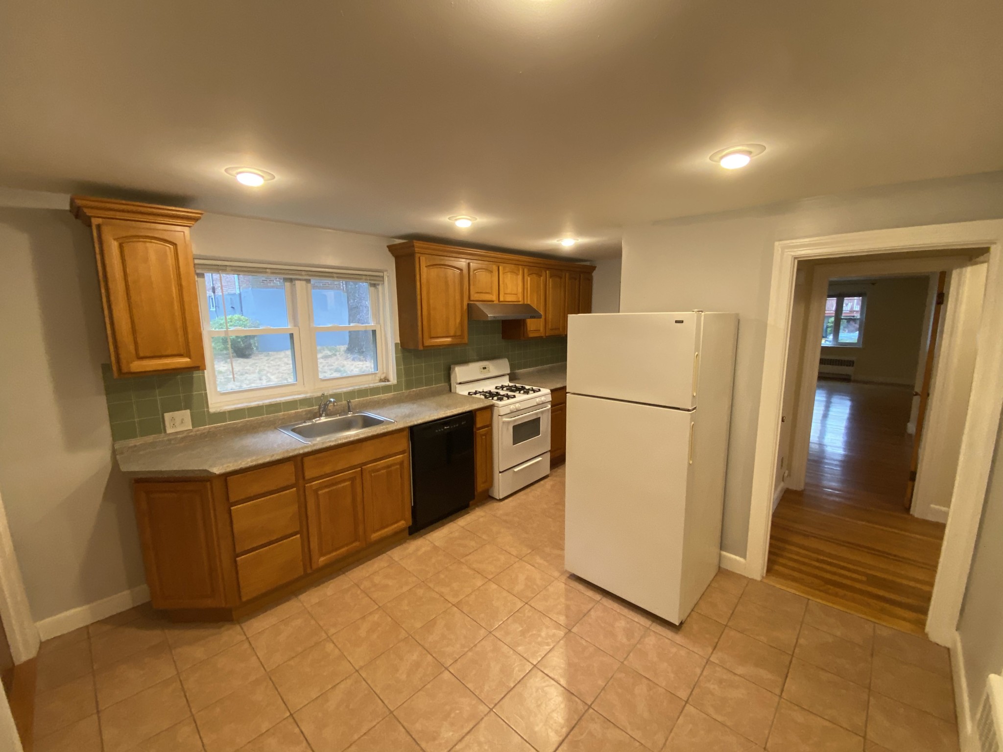 12 Louise Rd, Chestnut Hill