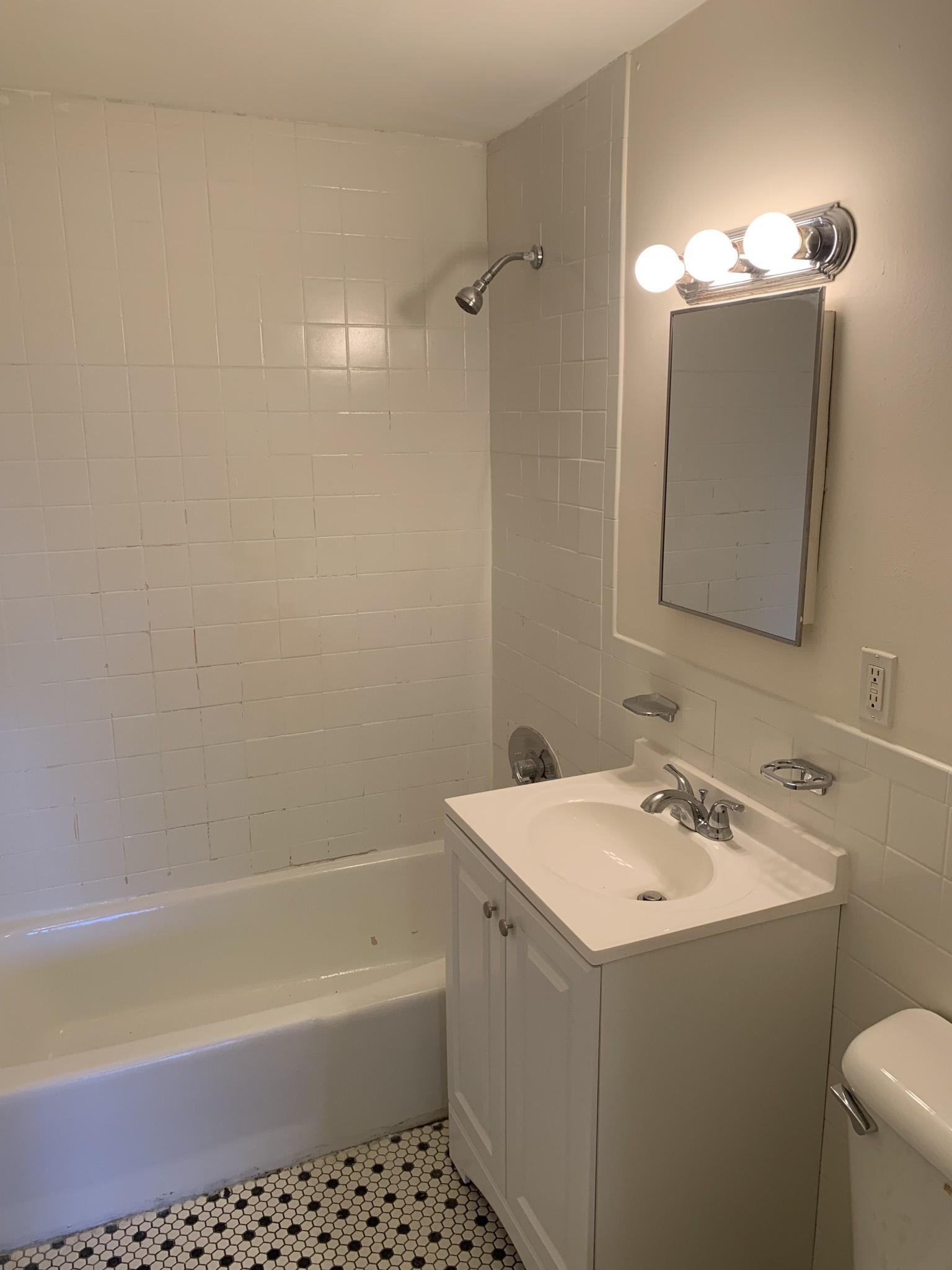 1 bed, 1 bath apartment for rent at 24 Whites Ave Unit 26, Watertown — photo 5 of 5