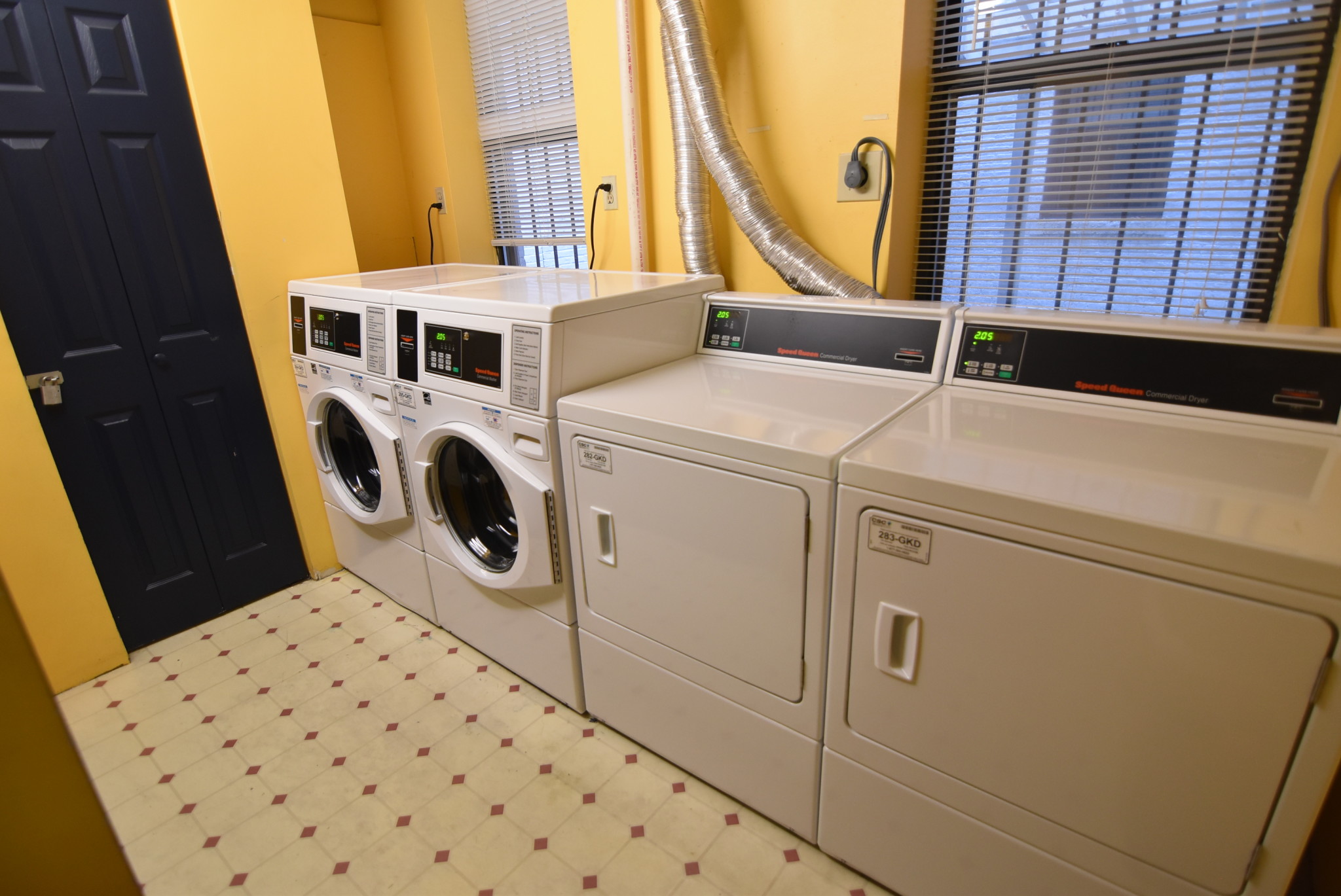 Studio bed, 1 bath apartment for rent at 124 Peterborough St Unit 2, Fenway — photo 2 of 3