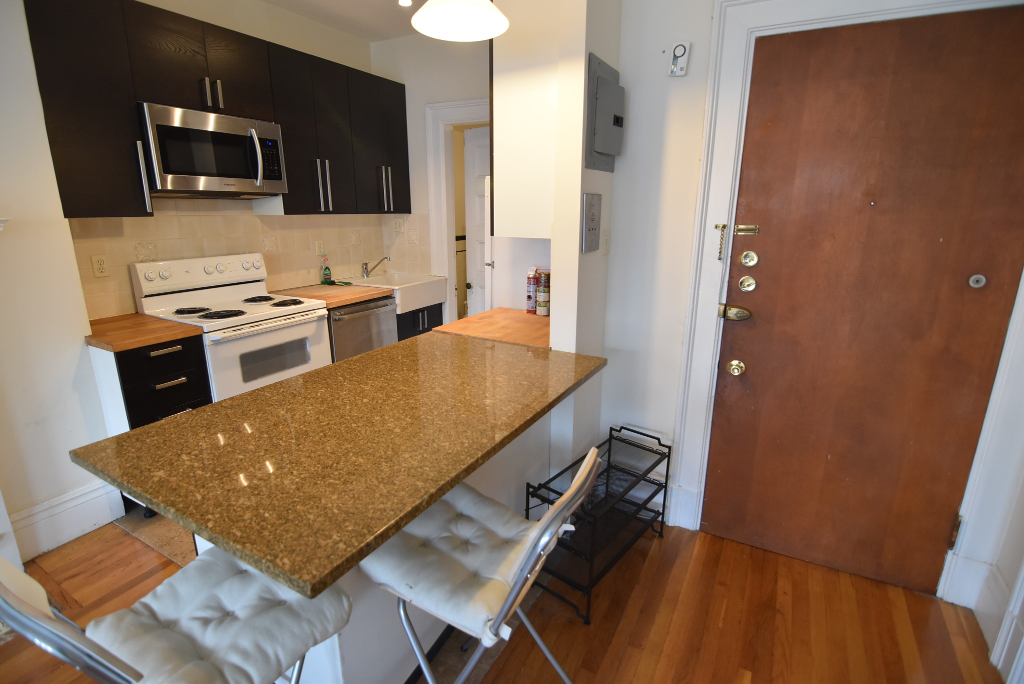 849 Beacon St, Fenway