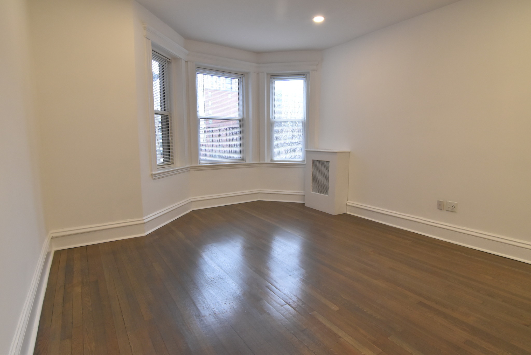 102 Queensberry St, Boston