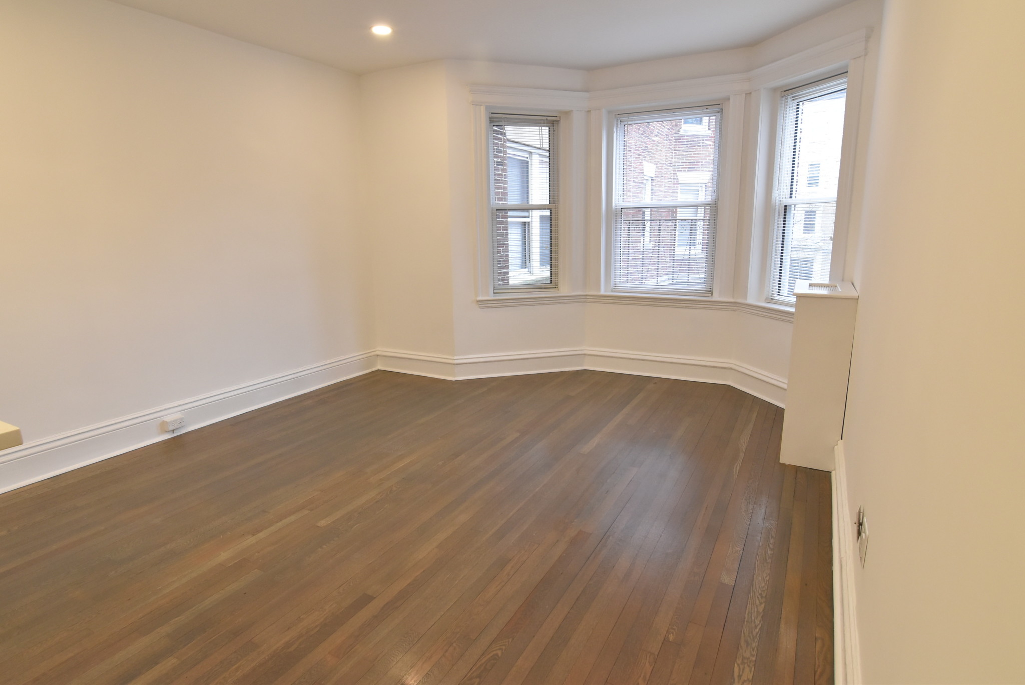 102 Queensberry St, Fenway