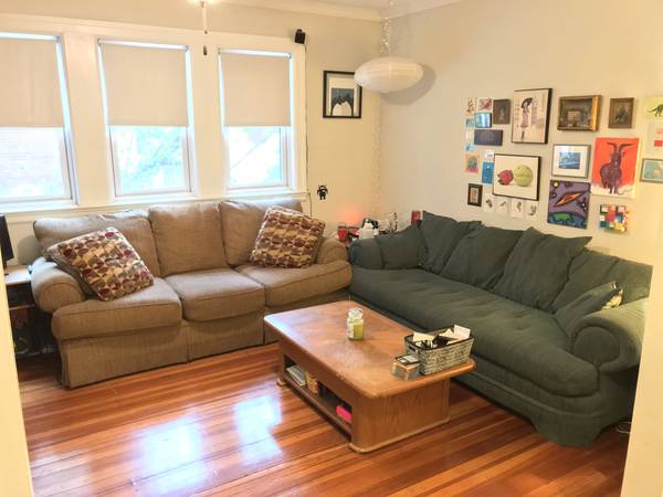 3 bed, 1 bath apartment for rent at 1211 Beacon St Unit 1, Brookline — photo 2 of 16