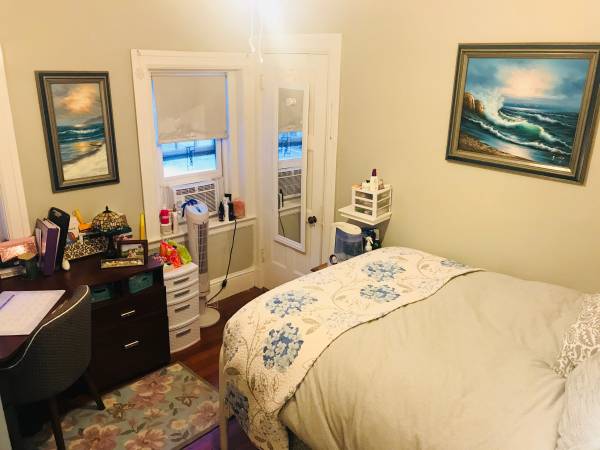 3 bed, 1 bath apartment for rent at 1211 Beacon St Unit 1, Brookline — photo 11 of 16