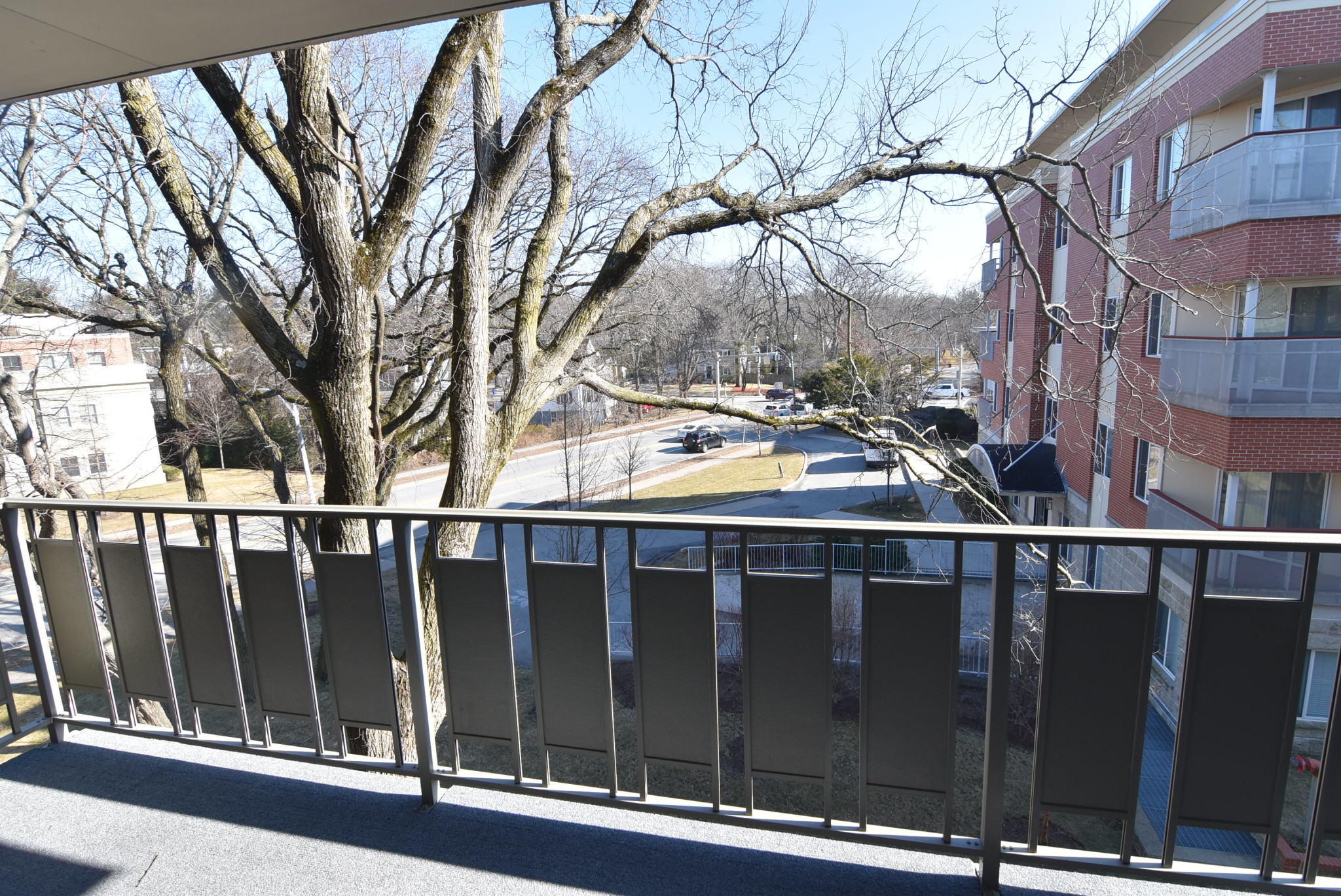 320 Hammond Pond Pkwy, Chestnut Hill