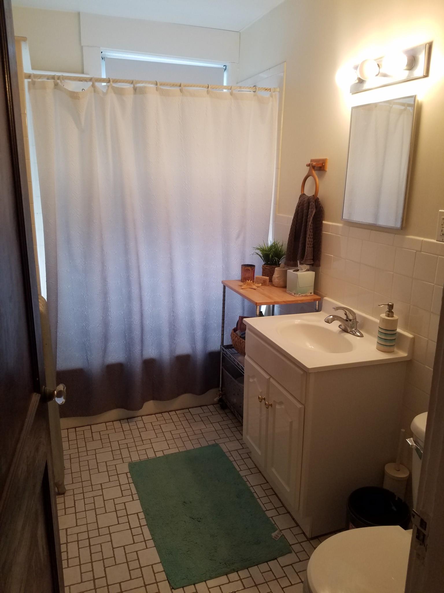 3 bed, 1 bath apartment for rent at 1368 Commonwealth Ave Unit 22, Allston — photo 5 of 18