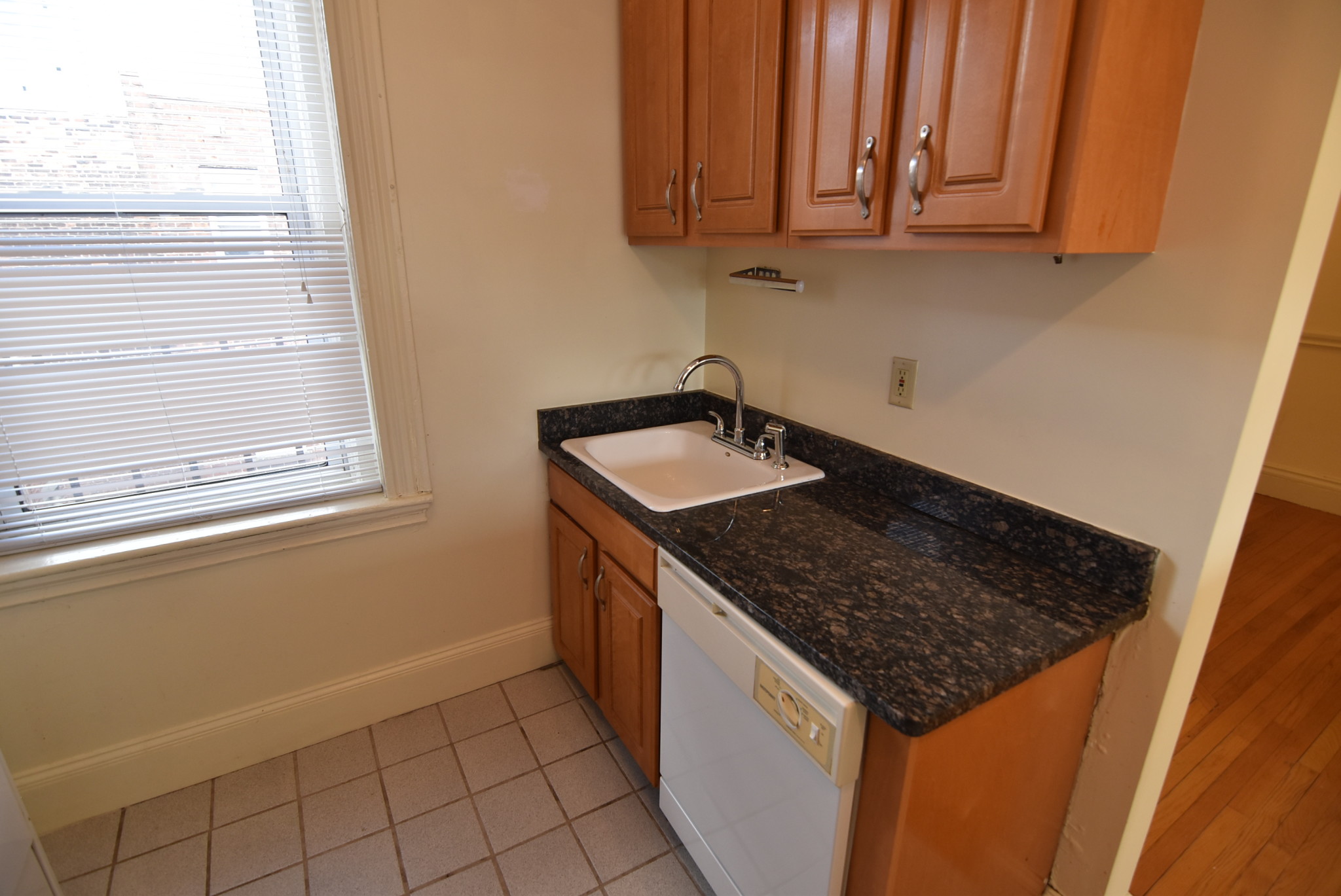 19 Queensberry St, Fenway