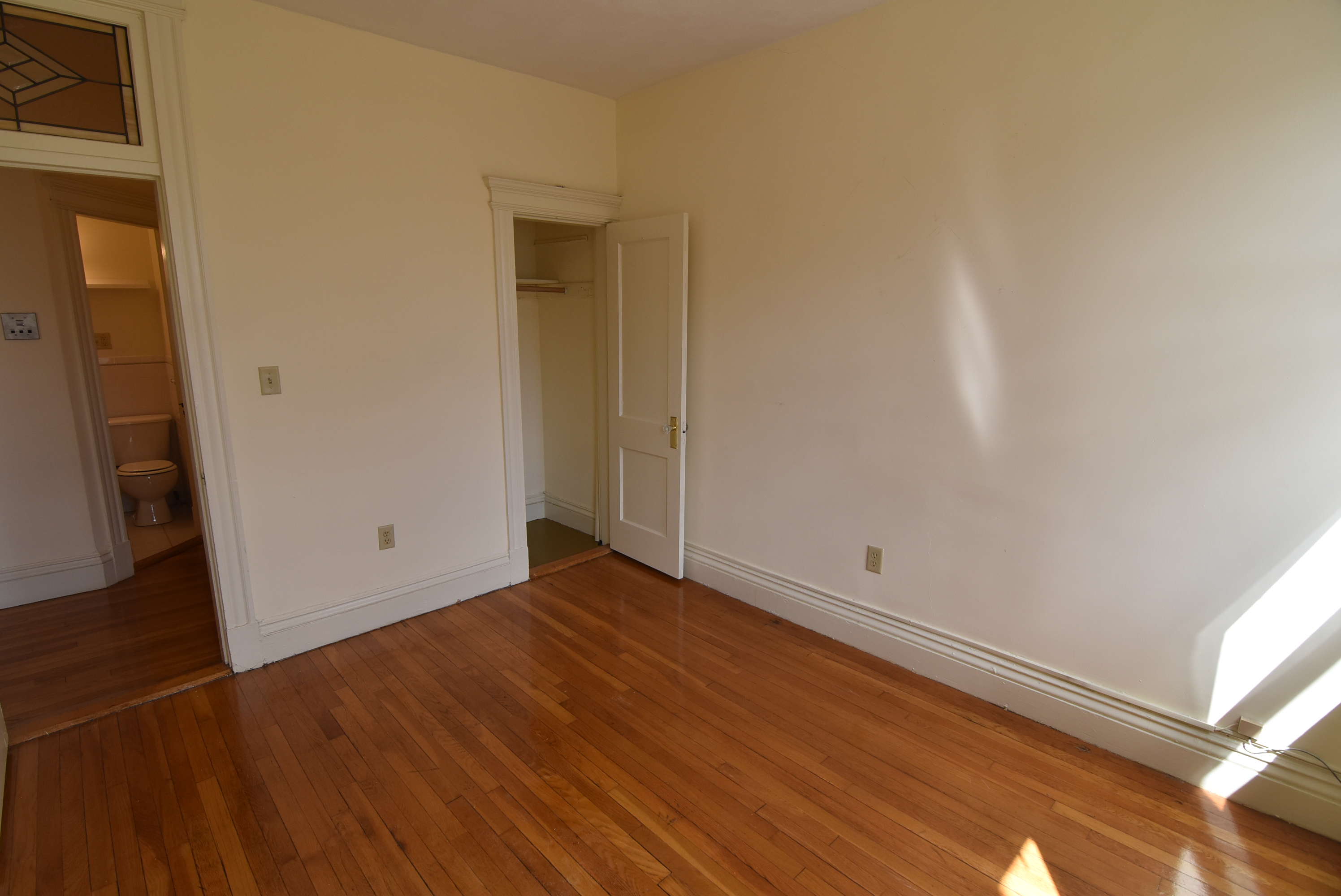 100 Queensberry St, Fenway