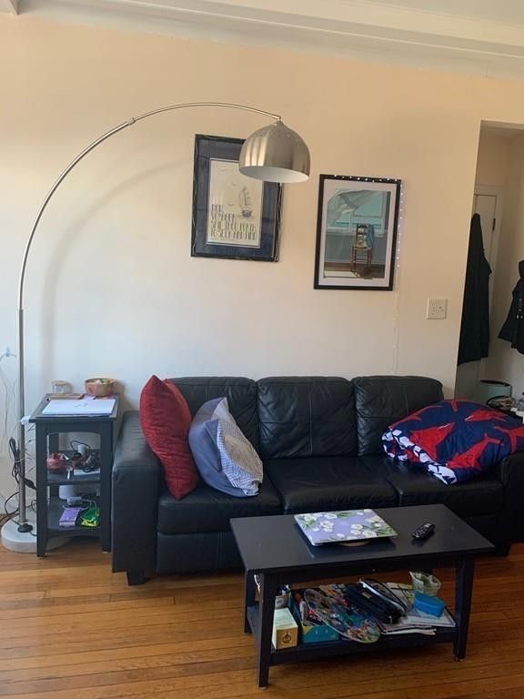 26 Commonwealth Ter, Brighton