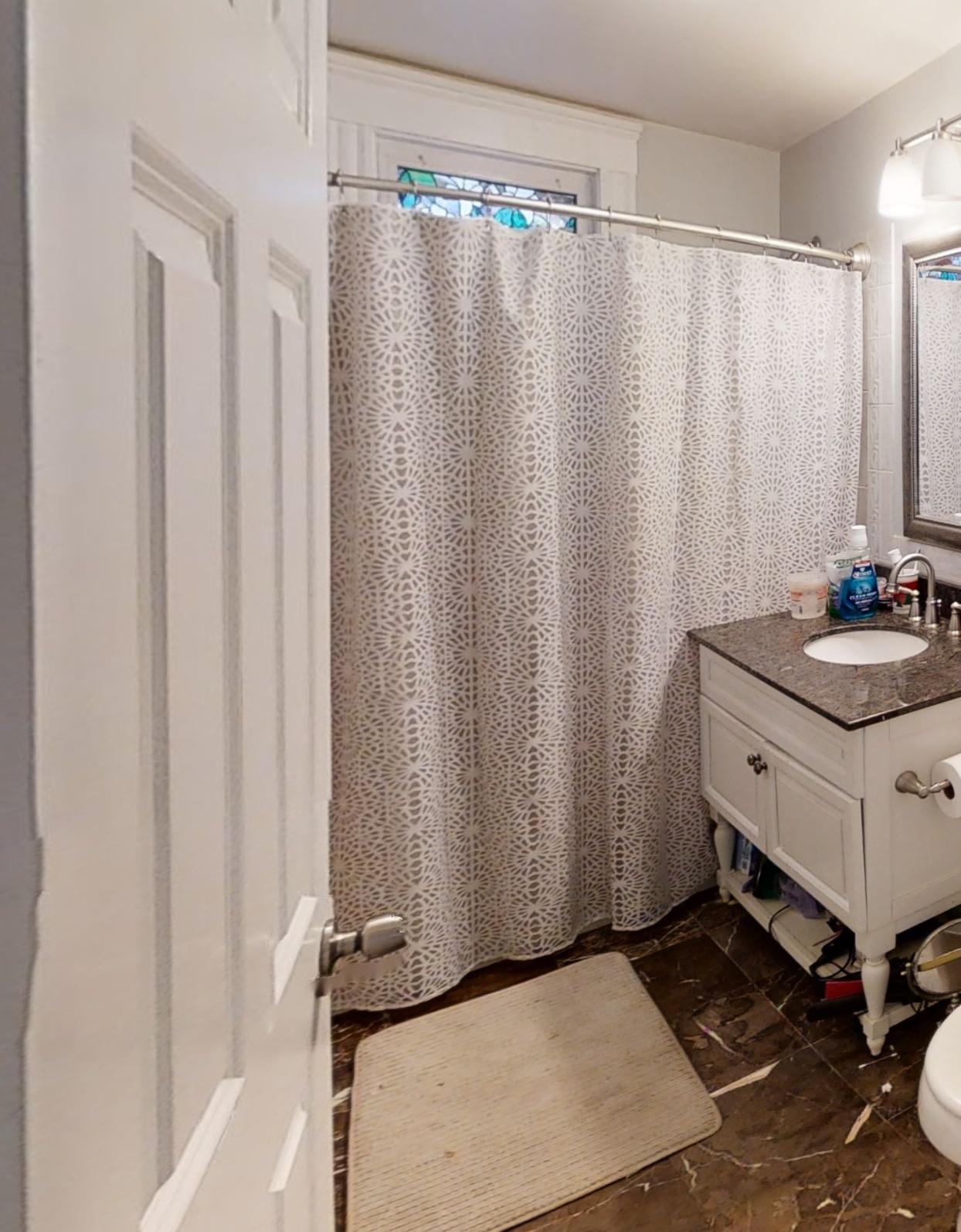 37 Regent St, Roxbury