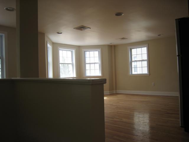 57 Day St, Jamaica Plain