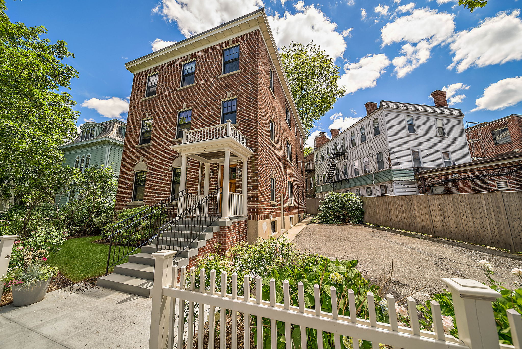 7 Linden St, Brookline Village