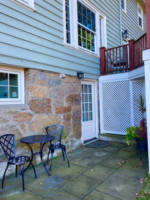 Studio bed, 1 bath apartment for rent at 51 Holland Rd Unit B, Brookline — photo 1 of 9