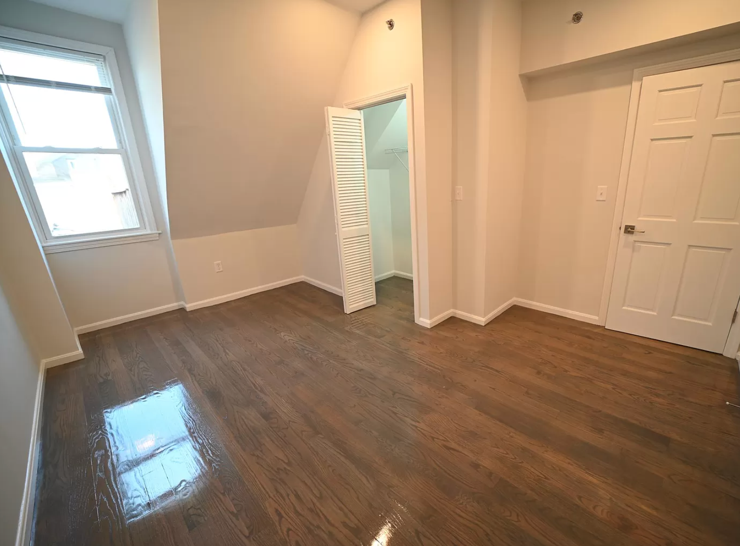 1406 Beacon St, Brookline