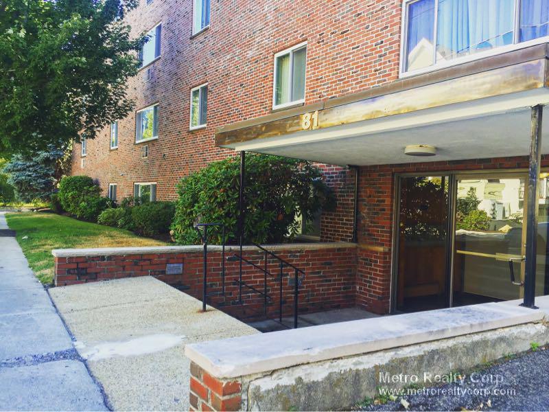 81 Green St, Brookline