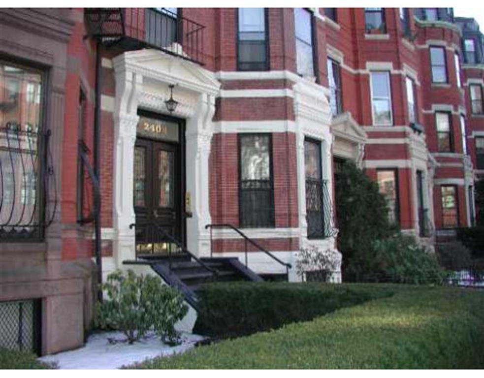 240 Marlborough St, Back Bay