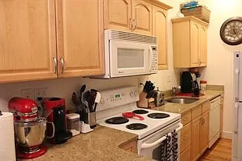 240 Marlborough St, Back Bay