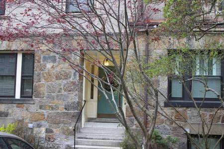 7 Regent Cir, Washington Square