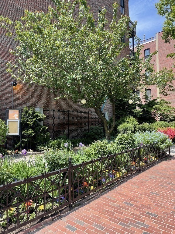 567 Columbus Ave, Boston