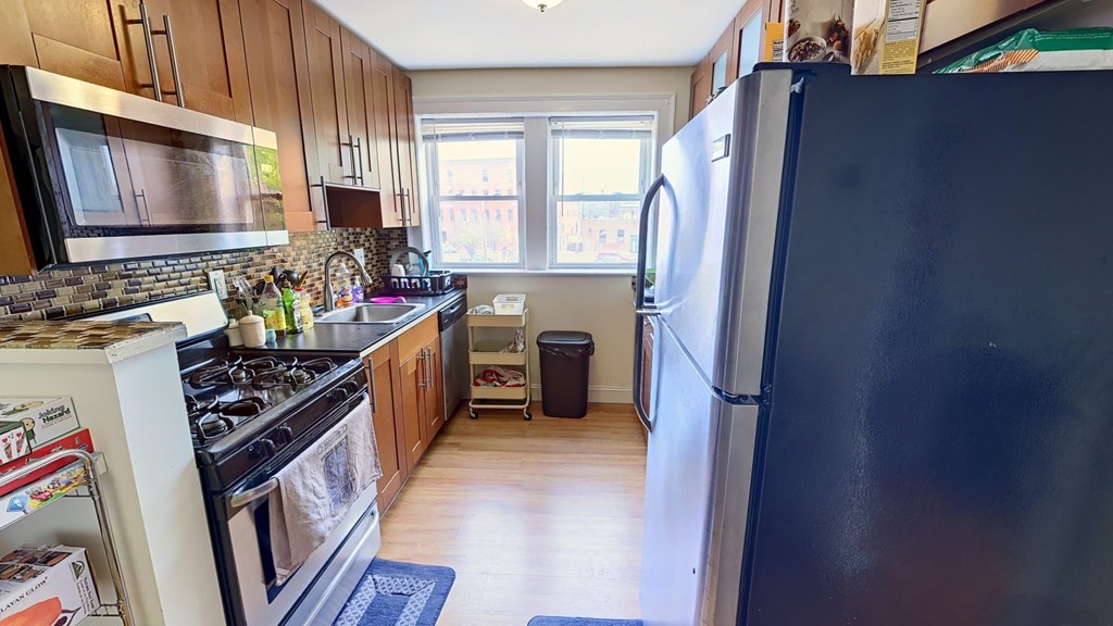 38 Day St, Davis Square