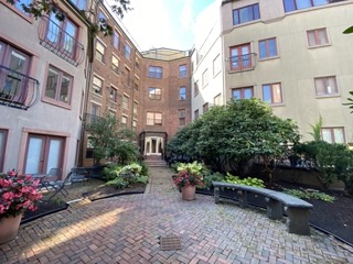 100 Fulton St, North End