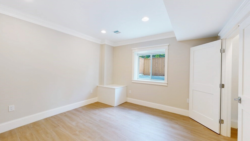 101 Sumner, Brookline