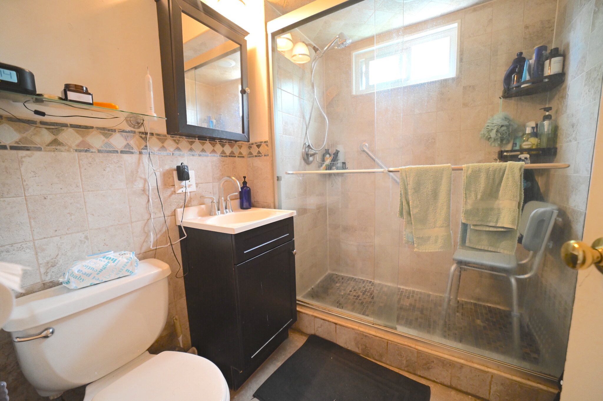 665 Hammond St, Brookline