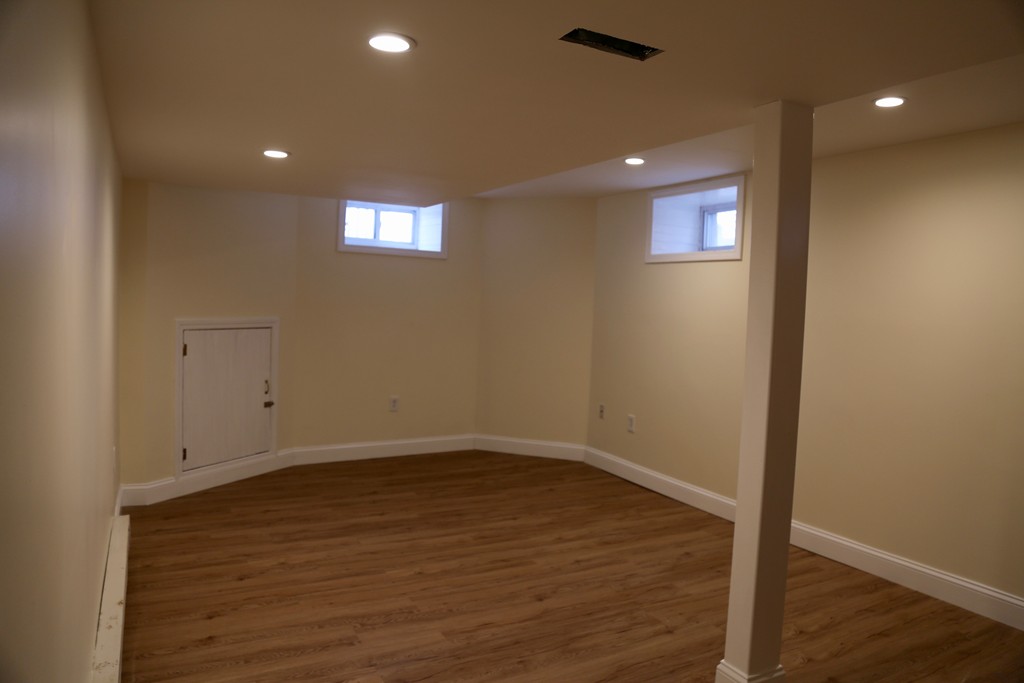 114 Paul Revere Rd, Arlington Heights