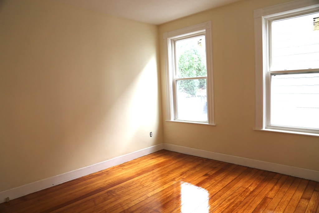 114 Paul Revere Rd, Arlington Heights