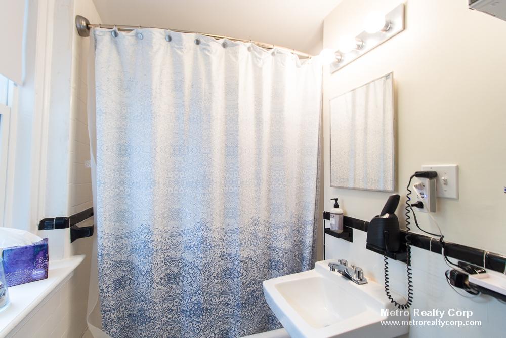 85 Strathmore Rd, Brighton