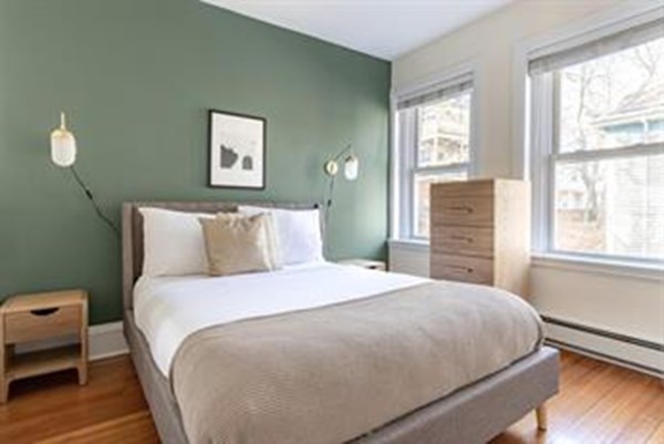 674 Washington St, Coolidge Corner