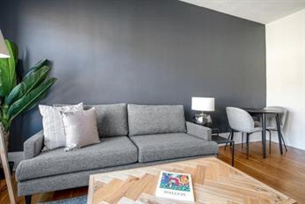 674 Washington St, Coolidge Corner