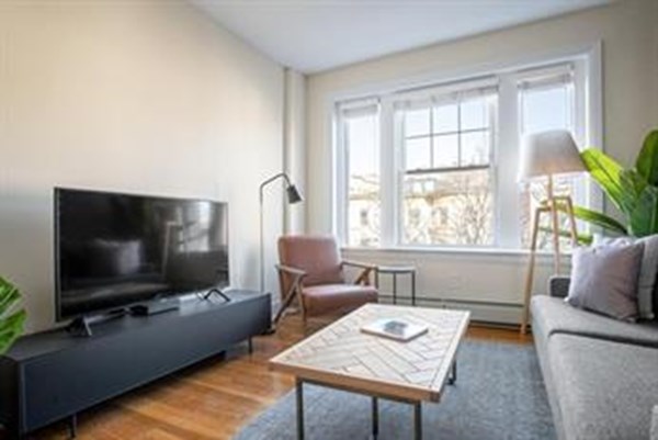 674 Washington St, Coolidge Corner