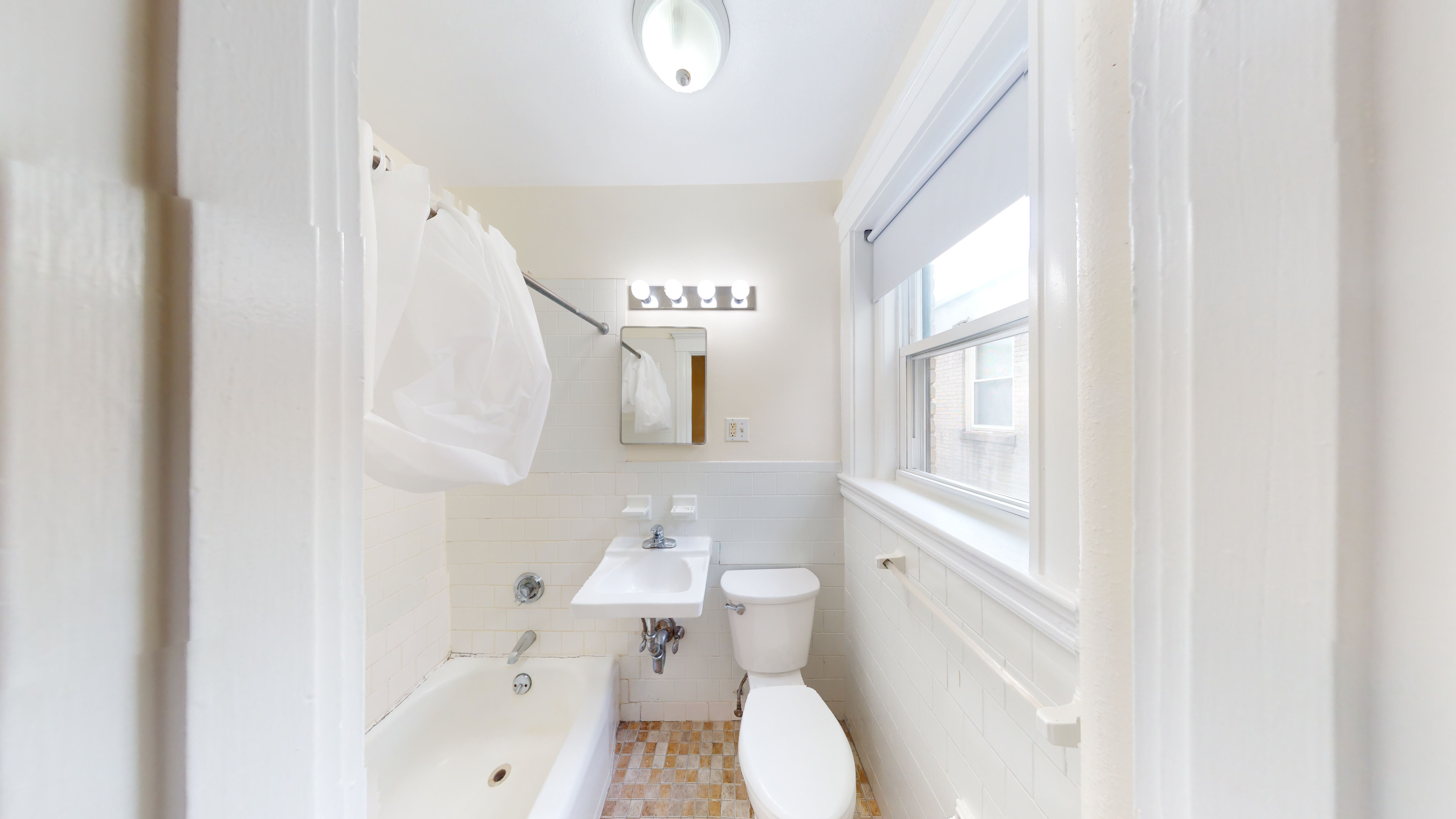 55 Strathmore Rd, Brighton