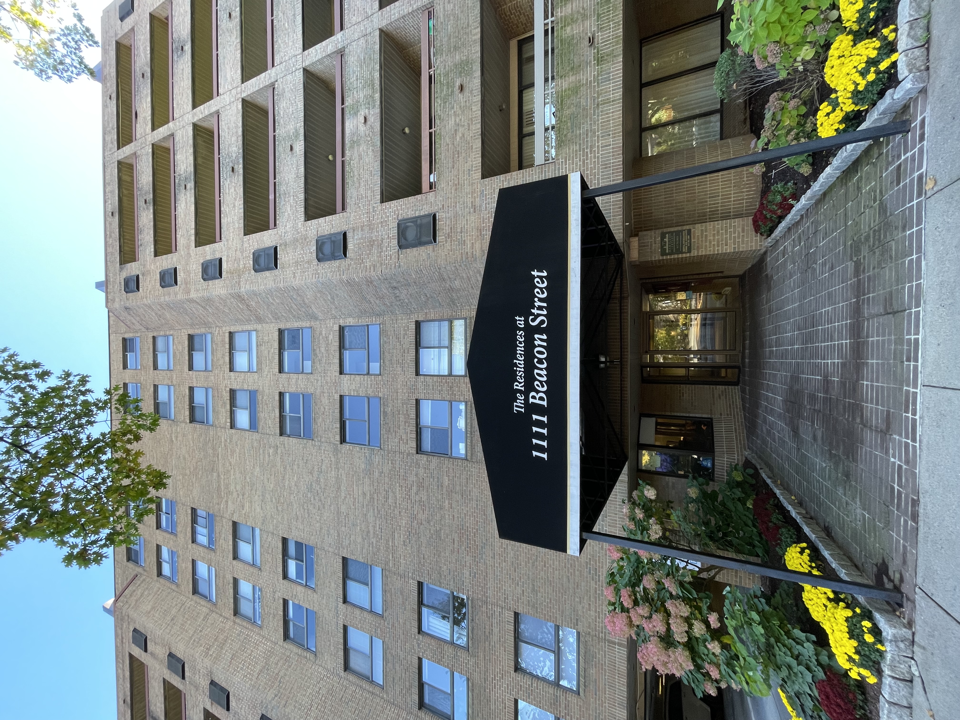 1111 Beacon St, Longwood