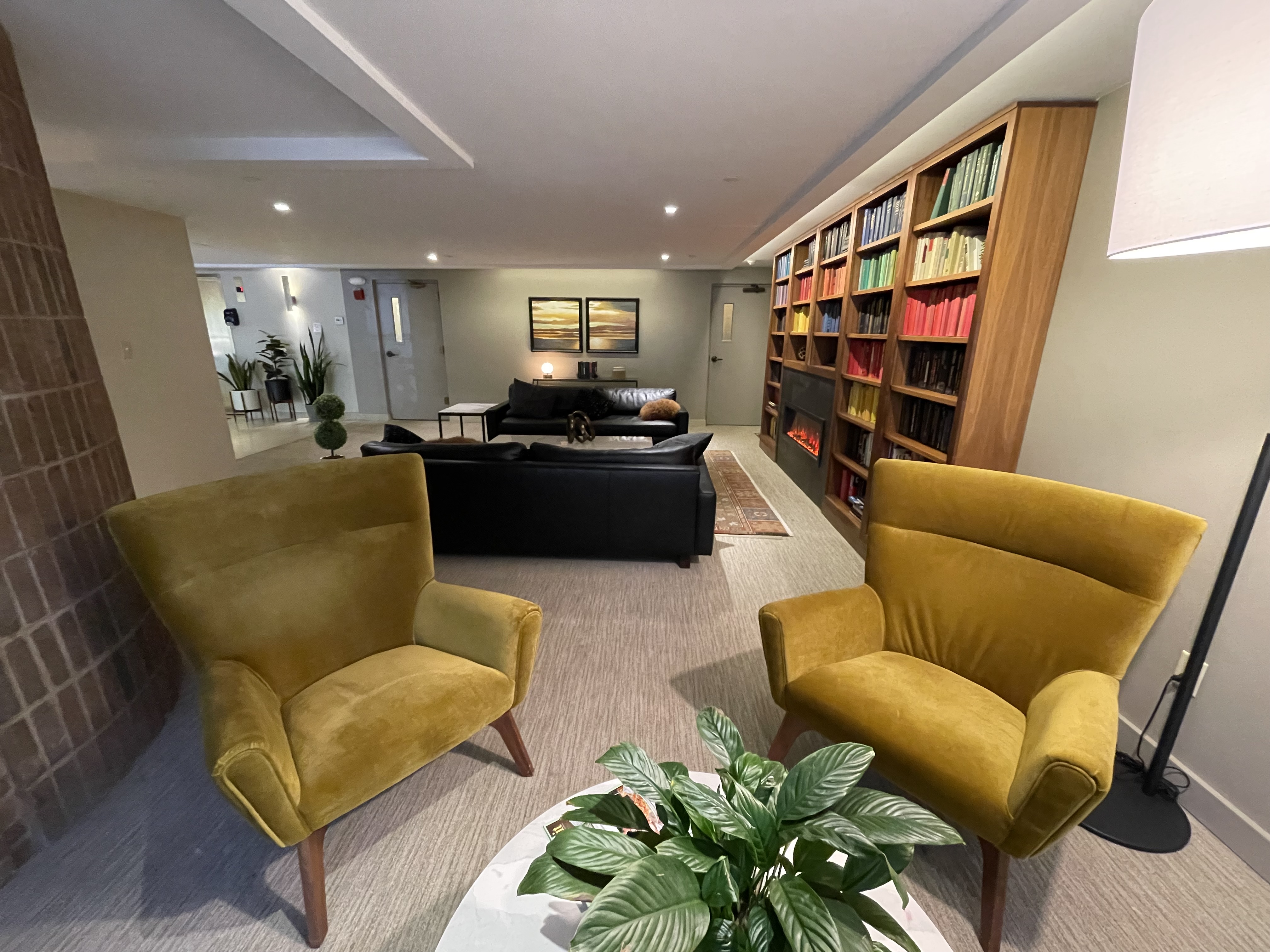 1111 Beacon St, Longwood