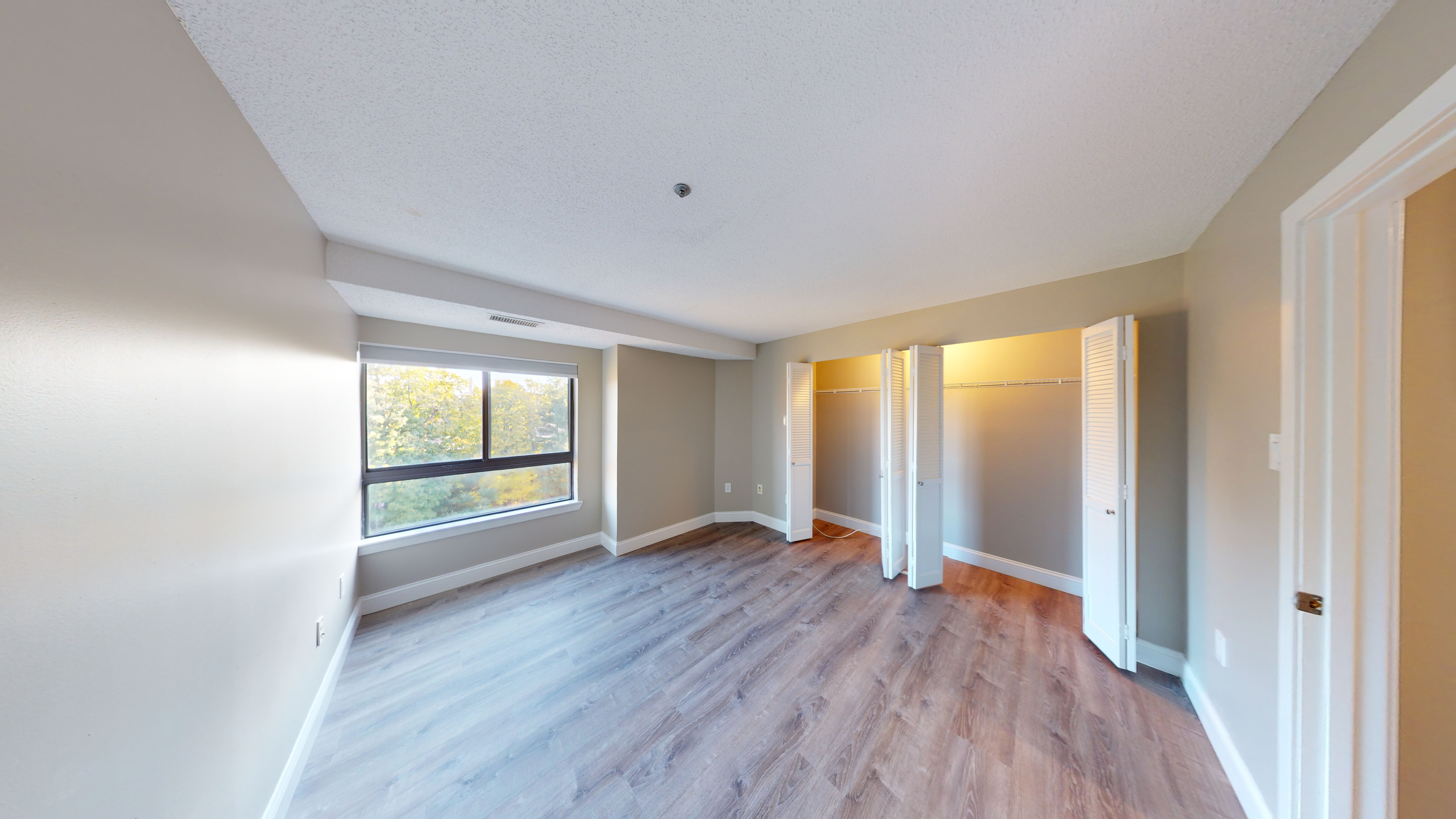 1111 Beacon St, Longwood