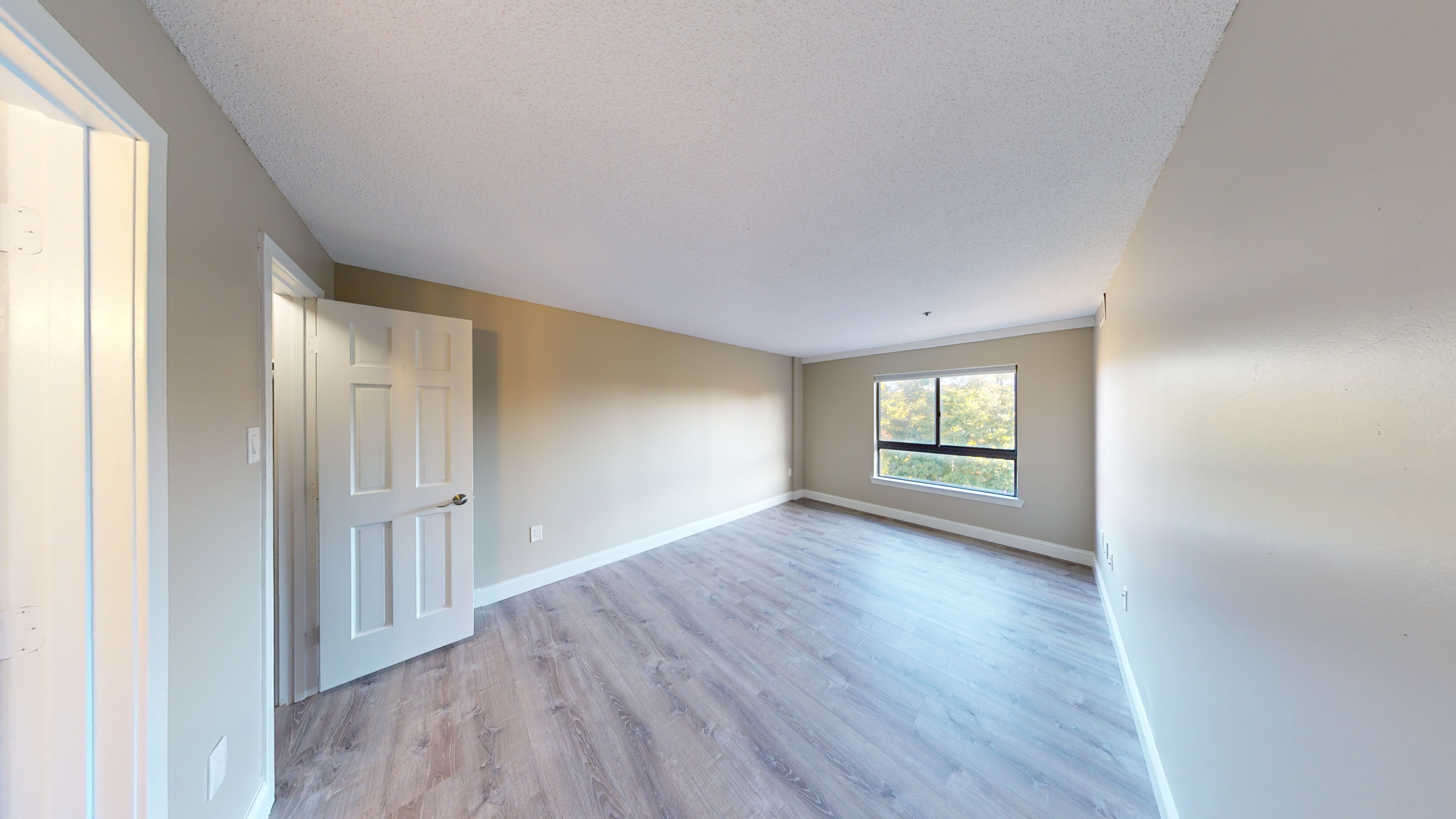 1111 Beacon St, Longwood