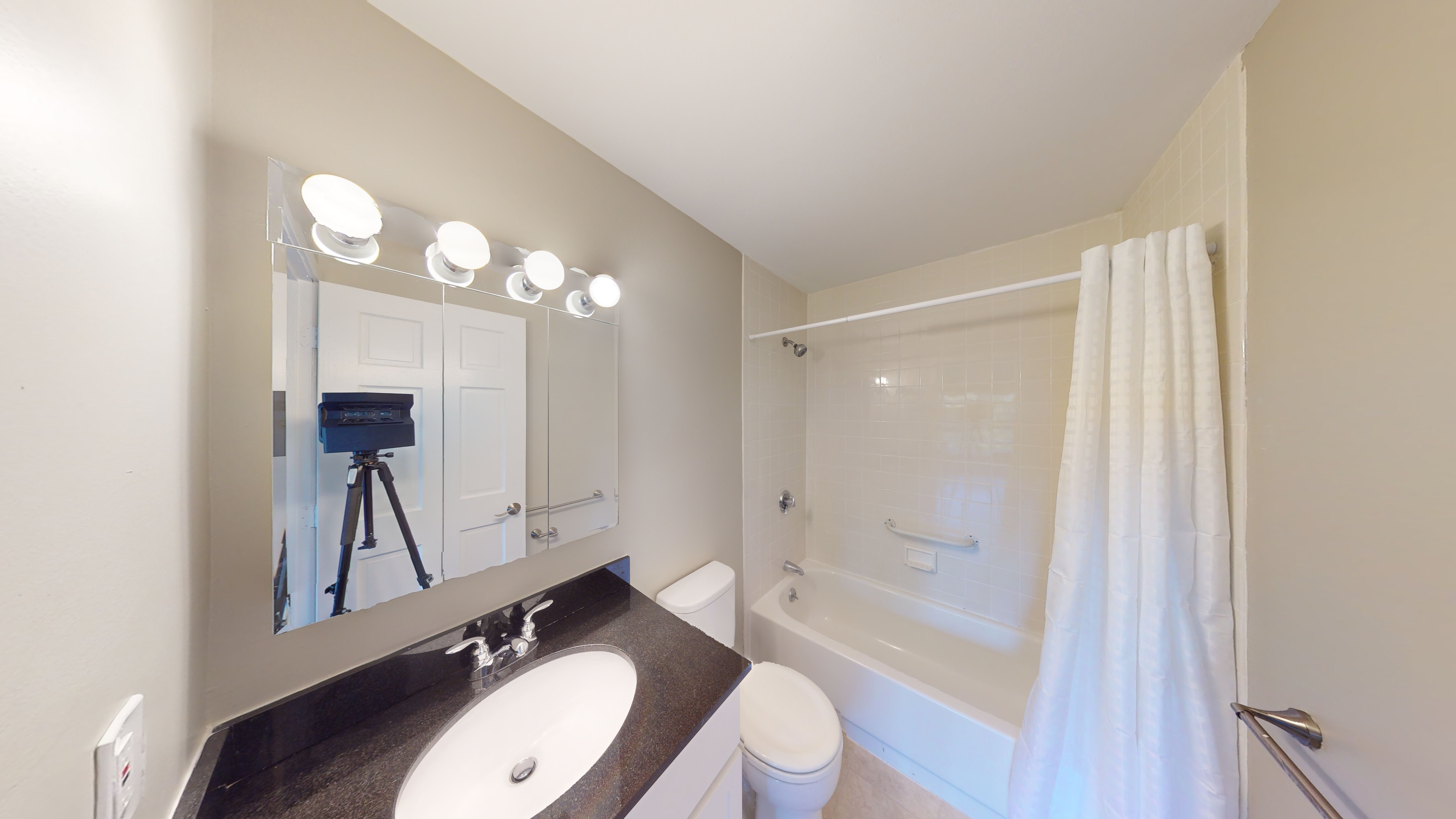 1111 Beacon St, Longwood