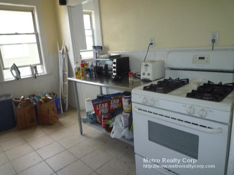4 bed, 1.5 bath apartment for rent at 4 Priscilla Rd Unit 2, Boston — photo 6 of 13