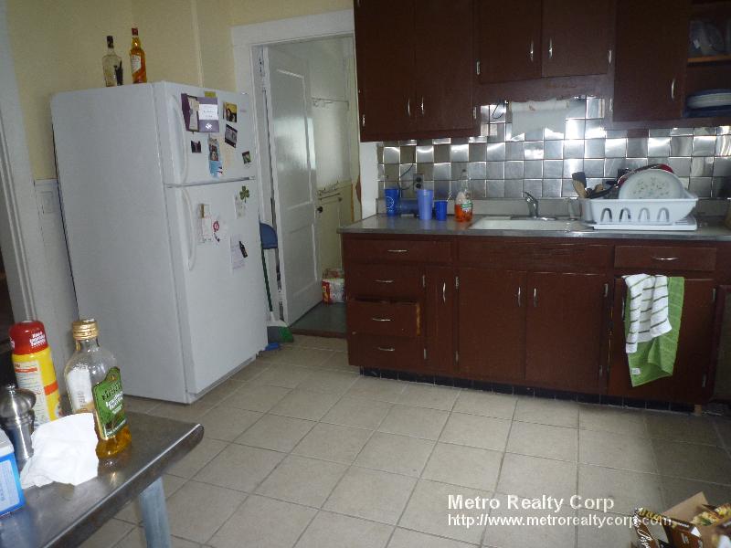 4 bed, 1.5 bath apartment for rent at 4 Priscilla Rd Unit 2, Boston — photo 7 of 13