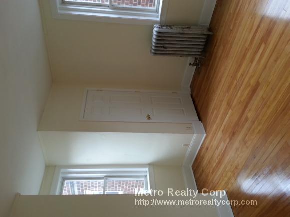 60 Egmont St, Brookline