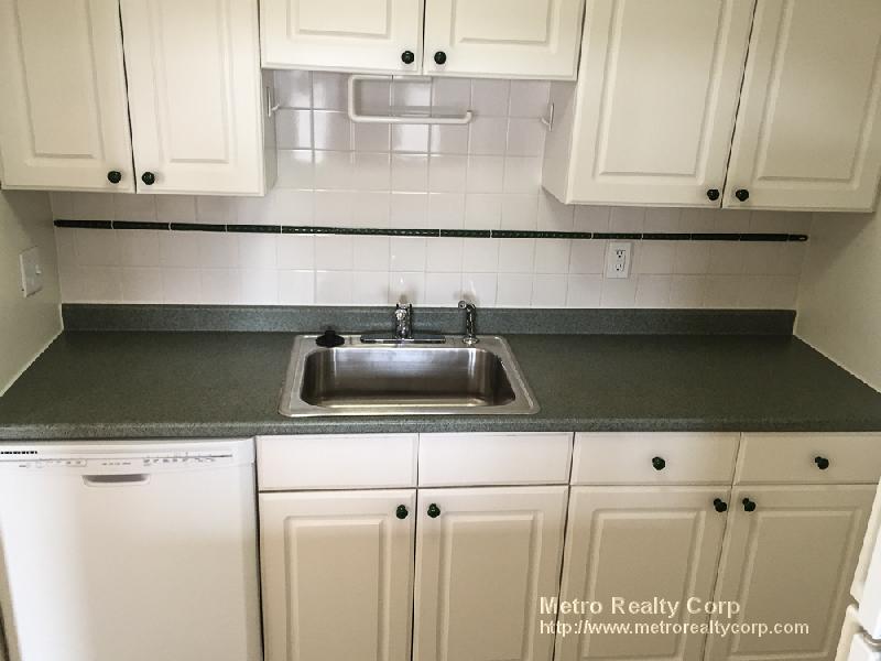 70 Centre St, Coolidge Corner