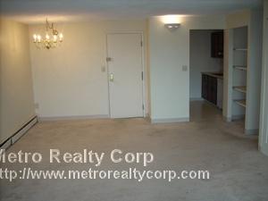 80 Pleasant St, North Brookline