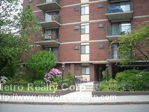 80 Pleasant St, North Brookline