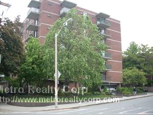 80 Pleasant St, North Brookline