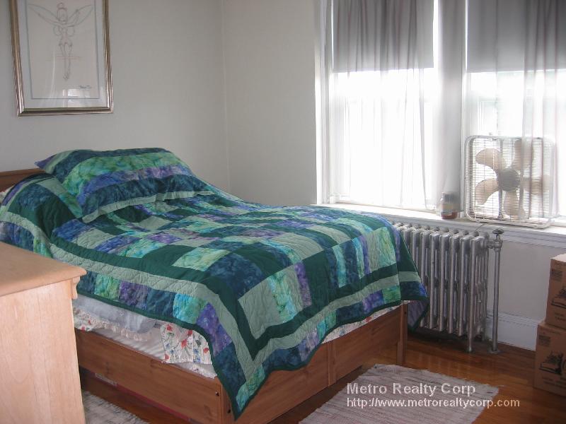 89 Strathmore Rd, Brighton